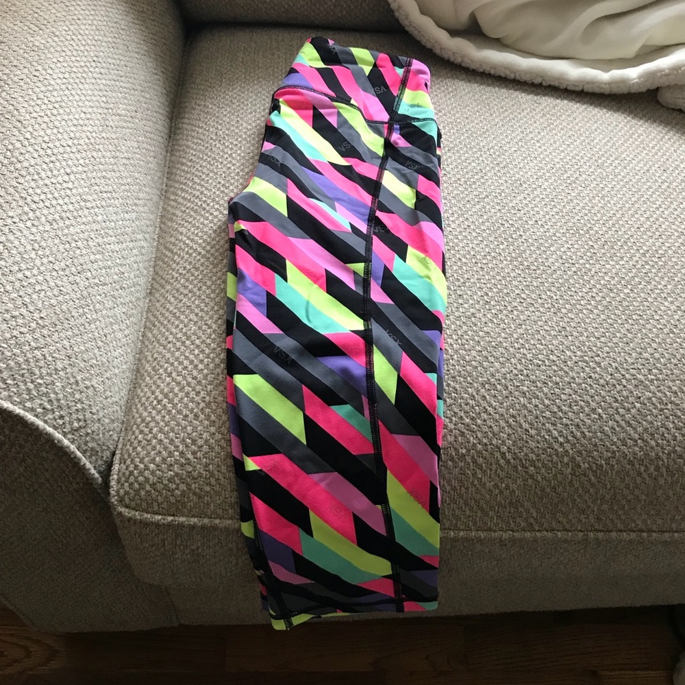 Victoria’s Secret VSX reflective Capri- small